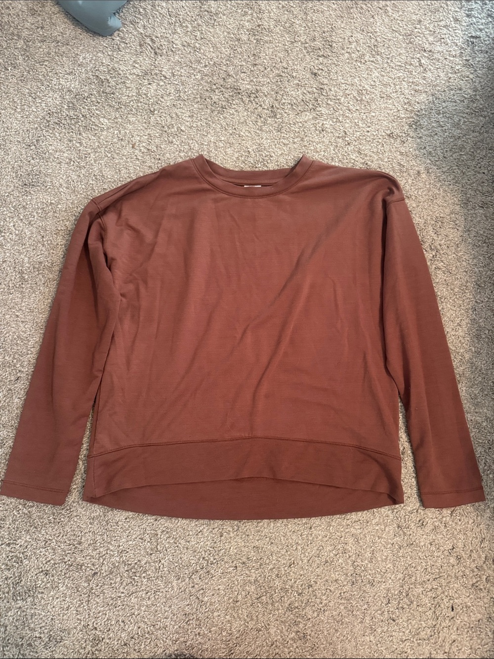 Avia Women’s Crewneck Sweater in Rust